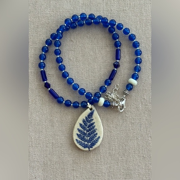 Handmade Jewelry - 20-1/2 inch Ceramic Fern Frond Pendant necklace NWOT